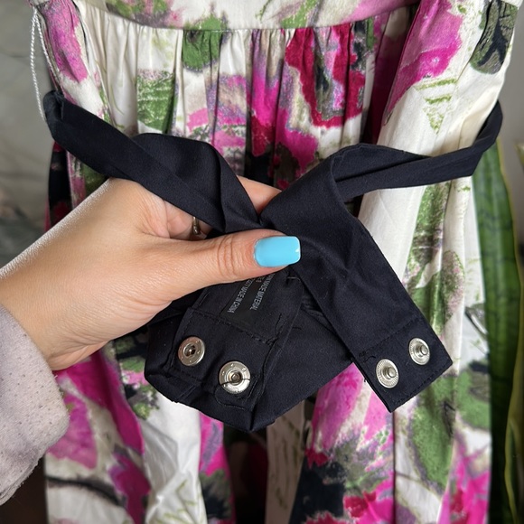 ELLE Floral Dress - Picture 5 of 5